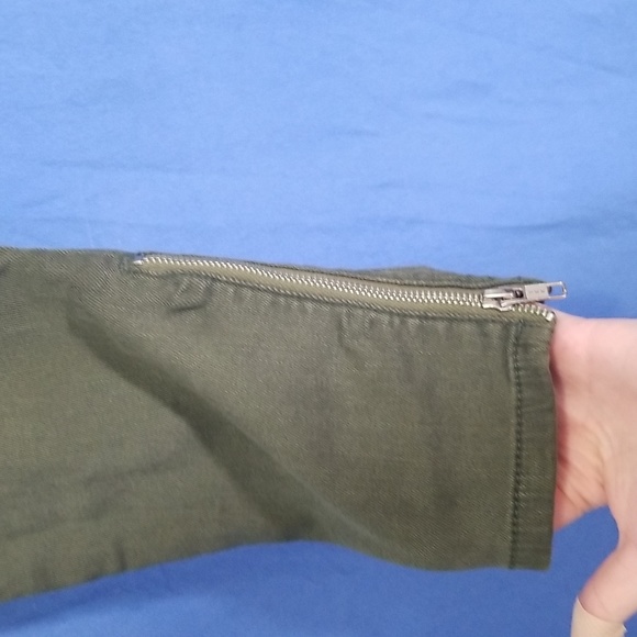 Guess Denim Olive / Army Green Jeans with Lots of Pockets - Picture 6 of 14